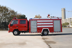 Camions de pompiers miniatures Narrow Street 3000L, châssis Isuzu 3T, petits véhicules de lutte contre l'incendie pour les quartiers anciens - Product Image 3