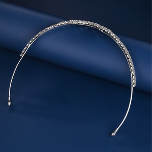 Diadème de mariée de luxe en forme de V, couronne de concours en strass argentés, design élégant en feuille, coiffe de mariage pour le front, diadème de bal pour mariées - Product Image 6