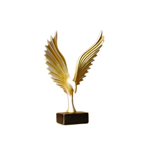 Creativo Desktop scultura animale Polyresin Eagle <span class=keywords><strong>statue</strong></span> ornamenti decorazione della casa arredamento in oro all'ingrosso - Product Image 2