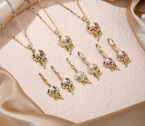 Juego de Joyería de Lujo Chapado en Oro de 18K, Collar y Aretes Románticos con Circonita Cúbica en Forma de Flor, Aleación de Cobre de Moda - Product Image 2