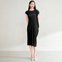 Vente directe d'usine de haute qualité été Design nouveau style Miyake robe plissée dames décontracté Polyester tissu Slim Fit robe