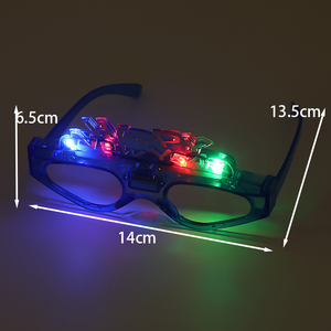 Occhiali LED Scintillanti a Quattro Luci per Capodanno, Colori Personalizzabili, Lunga Durata della Batteria, Sicuri per Celebrazioni di Laurea e Ringraziamento - Product Image 1