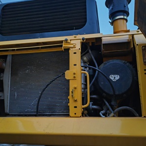 Excavatrice KOMATSU PC400 d'occasion de 40 tonnes, fabriquée au Japon, en excellent état, à Shanghai - Product Image 3