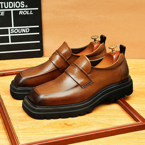 Chaussures Oxford habillées en cuir véritable pour hommes, style britannique, à enfiler, pointues, respirantes, imperméables, avec soutien de la voûte plantaire, grande taille, collection automne - Product Image 3