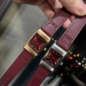 Montre à quartz carrée réversible vintage minimaliste pour femme avec petite seconde, bracelet en cuir bordeaux, élégante et décontractée - Product Image 5
