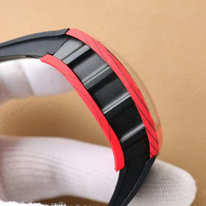 Montre de sport pour homme luxueuse et élégante avec un cadran squeletté rouge et des aiguilles lumineuses - Product Image 3