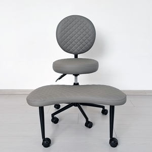 앞으로 또는 뒤로 움직일 수있는 등받이 원숭이 의자와 발 페달이 달린 인체 공학적 교차 다리 명상 의자 - Product Image 2