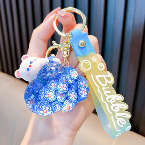 Hecion <span class=keywords><strong>liquide</strong></span> stroboscopique nuages <span class=keywords><strong>petit</strong></span> ours accessoires de mode cartable pendentif porte-clés Anime 3 couleurs porte-clés - Product Image 3