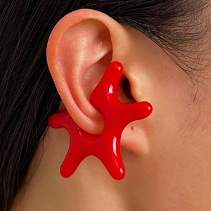 Venta al por mayor de aretes de estrella de mar irregulares sin perforación, dulces y geniales, clips para orejas personalizados, joyería de acrílico colorida - Product Image 5