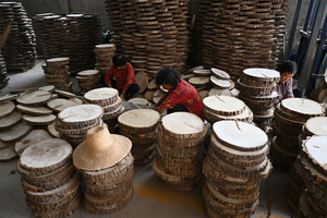 RUNXIAN Toparts Vente en gros Art populaire d'Anhui en sculpture sur bois, en osier de saule naturel tressé fait main, pour mariage, fêtes, maison et cuisine - Product Image 5