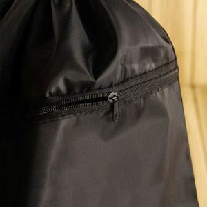 ออกแบบโลโก้ตามสั่ง ของขวัญส่งเสริมการขาย กระเป๋าเป้สะพายหลังแบบมีเชือกผูก ผลิตจากไนลอนโพลีเอสเตอร์ พิมพ์ลายแบบซับลิเมชั่น - Product Image 4