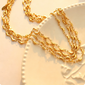 <span class=keywords><strong>Collier</strong></span> Minimaliste Chic Plaqué Or 18K avec Pendentif <span class=keywords><strong>Dauphin</strong></span> Scintillant – Nouveauté Bijoux pour Femme en Gros - Product Image 1