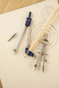 Brújulas transfronterizas de comercio exterior con núcleo de plomo Diseño de caja de metal individual Dibujo y brújulas estándar de medición - Product Image 5
