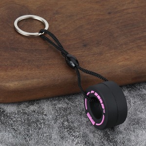 Mini lốp <span class=keywords><strong>Keychain</strong></span> <span class=keywords><strong>PVC</strong></span> mềm cao su sáng tạo Móc chìa khóa xe nội thất lốp Mặt dây chuyền Túi xe trang trí - Product Image 5