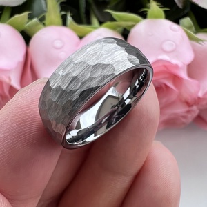 Bague en carbure de tungstène martelé bombé de 8 mm, vente en gros, dropshipping, pour hommes <span class=keywords><strong>et</strong></span> femmes, tendance, fiançailles, <span class=keywords><strong>alliance</strong></span> - Product Image 3