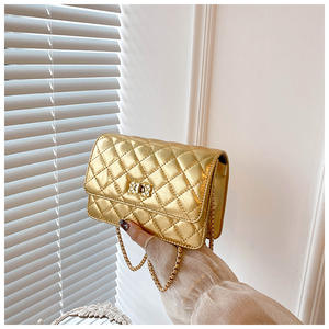 Juego de pendientes de goma para dama, pulsera de cuero sintético de alta calidad, color negro - Product Image 2