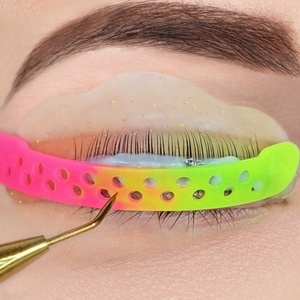 Meilleures <span class=keywords><strong>ventes</strong></span> : Compensateurs de rehaussement de cils en silicone réutilisables multicolores, Nouveaux rubans de recouvrement perforés en silicone pour cils, rubans courbes - Product Image 6