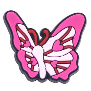 Paquete <span class=keywords><strong>de</strong></span> 100 bonitos zapatos <span class=keywords><strong>de</strong></span> PVC Rosa encantos concientización sobre el cáncer <span class=keywords><strong>de</strong></span> <span class=keywords><strong>mama</strong></span> Favor <span class=keywords><strong>de</strong></span> fiesta dibujos animados hebilla <span class=keywords><strong>de</strong></span> goma suave zapato colgantes <span class=keywords><strong>de</strong></span> moda encantos - Product Image 3