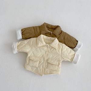 2025 inverno nuova <span class=keywords><strong>giacca</strong></span> imbottita in cotone per bambini a manica lunga vestiti per neonati con risvolto cappotto in velluto - Product Image 5