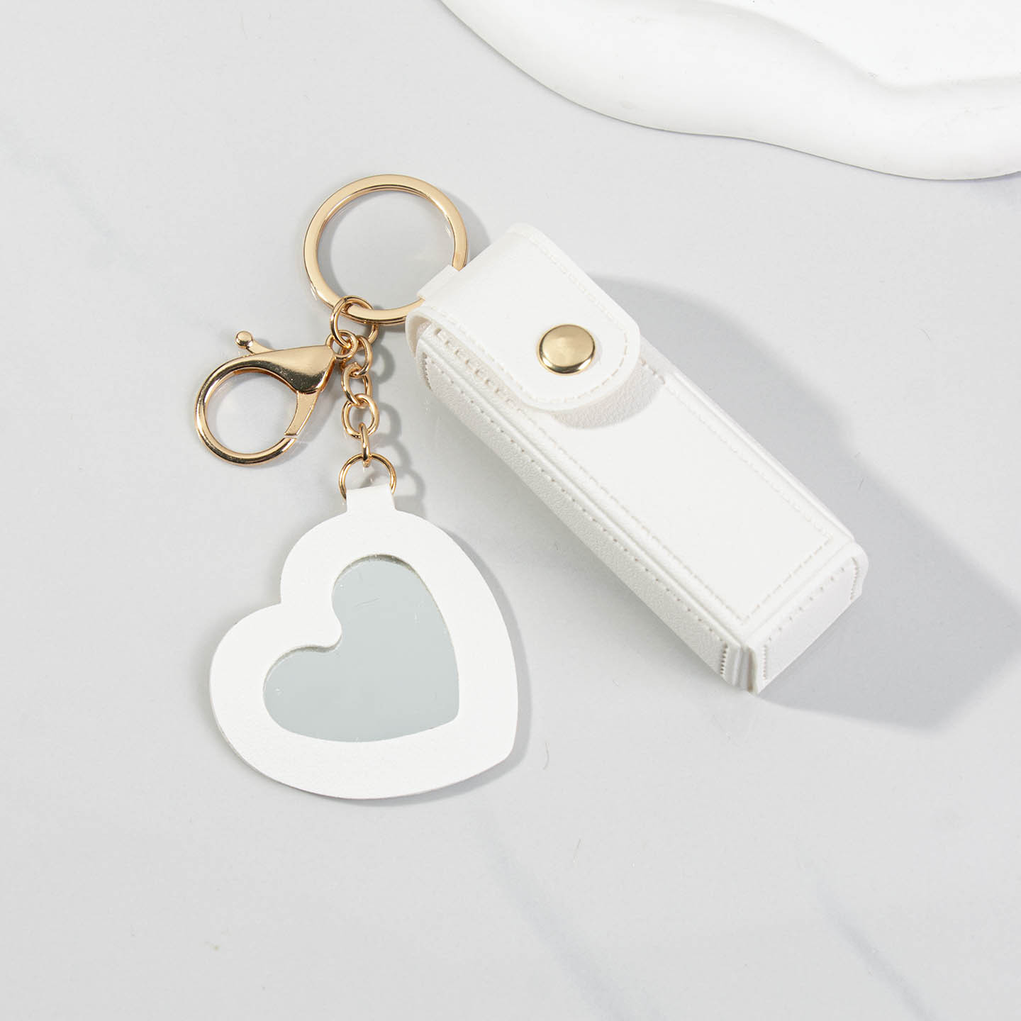 white lipstick case set