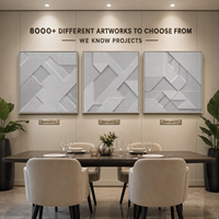 Triptyque mural 3D en PVC multicoque à facettes diagonales gris blanc pur, cadre argenté, pour salle à manger d'hôtel, mur d'accentuation, personnalisable en gros