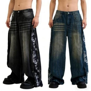 أحدث صيحات الجينز الواسع الساق للرجال بأسلوب الشارع الراقي صديق للبيئة مع نقوش زهرية وسحاب جانبي وتطريز وجيبين خلفيين - Product Image 1