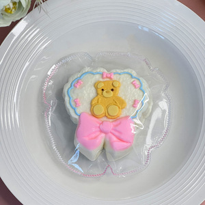 Jouet anti-stress en silicone en forme de gâteau à la crème Taba Squishy pour la vente en gros - Product Image 4