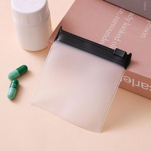 ถุงซิปล็อคพลาสติก PVC แบบฝ้าขนาดเล็ก พิมพ์โลโก้ได้ สำหรับใส่เครื่องประดับผม แหวน EVA และบรรจุภัณฑ์อื่นๆ - Product Image 1