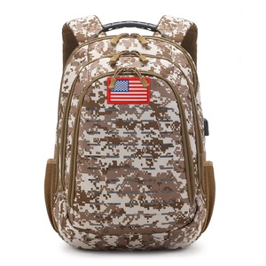 Sac à dos camouflage, petit sac à dos tactique pour les adolescents, sacs à dos pour l'école avec port de charge USB, 40L - Product Image 6