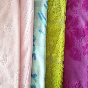 ผ้าหุ้มโซฟาคุณภาพสูงสำหรับตกแต่งบ้าน ผลิตจากโพลีเอสเตอร์ 100% เนื้อผ้านุ่มลายนูน 3 มิติ แบบกำมะหยี่ฮอลแลนด์ - Product Image 4