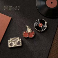 Badge en émail dur rétro musical, direct usine, épinglette pour sac, cadeau tendance pour les passionnés, vente en gros