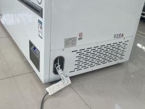 Congélateur îlot europé<span class=keywords><strong>en</strong></span> pour supermarché, à couvercle coulissant ouvert <span class=keywords><strong>en</strong></span> hauteur, pour affichage combiné d'aliments surgelés <span class=keywords><strong>en</strong></span> sac et de viande - Product Image 6