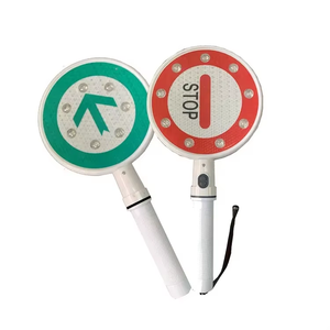 Panneaux de signalisation LED clignotants portatifs (flèche ou stop) avec poignée en plastique ABS et film réfléchissant de deuxième qualité - Product Image 1