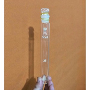 Tube colorimétrique 50 ml avec bouchon pour usage en laboratoire - Product Image 1