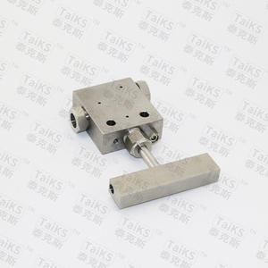 Vanne à aiguille manuelle en acier inoxydable haute pression, à angle droit, avec filetage interne et conception à passage direct - Product Image 1