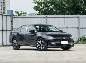 2025龙辉版pa-ssat Pro 300TSI中型1.5T 160Hp汽油车左转向新能源汽车全新发布 - Product Image 3