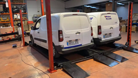 Capacité de 4500 kg certifiée CE, double largeur 10000 lbs, 4 ascenseurs de stationnement pour 4 voitures