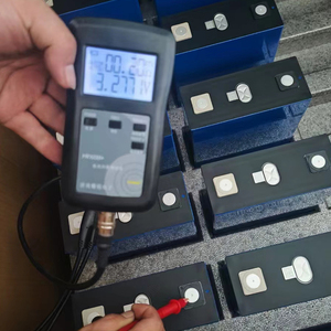 Cellules de batterie lithium-ion prismatiques Hithium 3.2V 320Ah de qualité supérieure pour le stockage d'énergie solaire, variété 280Ah 300Ah 314Ah 340Ah - Product Image 4