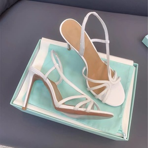 Sandalias de tacón de aguja con tira fina en la espalda, diseño minimalista con líneas huecas, elegantes zapatos de verano para mujer. - Product Image 3