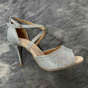 Chaussures <span class=keywords><strong>de</strong></span> <span class=keywords><strong>danse</strong></span> Tango professionnelles 8.5 <span class=keywords><strong>cm</strong></span> talons électrolytiques semelles en peau <span class=keywords><strong>de</strong></span> vache dure conception <span class=keywords><strong>de</strong></span> paillettes argentées Style argentin - Product Image 1
