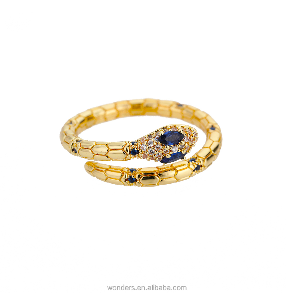 Lindo Pequeño Anillo De Champiñones De Serpiente Verde De Lindo Pequeño Anillo De Champiñones De Serpiente Verde De