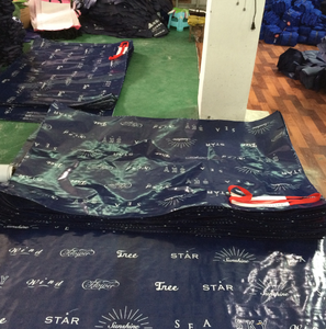 Tapis de pique-nique de plage en plastique tissé en PP imperméable fait à <span class=keywords><strong>la</strong></span> machine tapis de voyage pliant de <span class=keywords><strong>camping</strong></span> en plein air lavable - Product Image 4