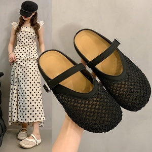 Sandalias planas de malla hueca estilo coreano para mujer, novedad de verano, para exteriores, tipo zueco de pesca, calzado de media cubierta - Product Image 1