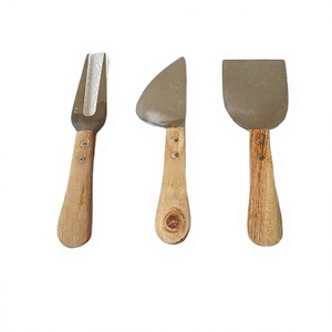 Juego de Quesos Personalizado con Mango de Madera Natural y Acero Inoxidable, Juego de Cubiertos de Lujo de 3 Piezas para el Hogar, Hotel o Restaurante, Personalizable - Product Image 1