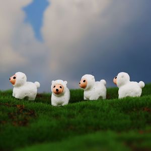 Une variété d'animaux en résine de dessin animé mélangés, ornements faits à la main, micro-paysages, petites décorations - Product Image 4