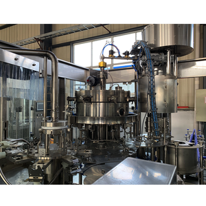 विश्वसनीय उच्च सुरक्षा कारक 8-8-3 नरम पूर्णतः स्वचालित 800बीपीएच उत्पादन लाइन छोटी कार्बोनेटेड पेय जल भरने की मशीन - Product Image 3
