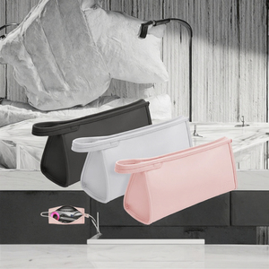 Waterproof Women's <b>Travel</b> Makeup <b>Cosmetic</b> PVC Zipper Closure Letter Pattern Transparent Logo Custom <b>Bags</b> - Product Image 3