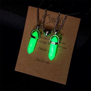 2 teile/satz magnetische Paar Halsketten für Liebhaber Herz leuchtende Naturstein Pendel Anhänger Halskette Freundschaft Valentinstag - Product Image 4