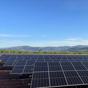 ระบบติดตั้งแผงโซลาร์เซลล์เชิงพาณิชย์ขนาดใหญ่พร้อมฐานเสาเข็มและขายึดพื้น - Product Image 3