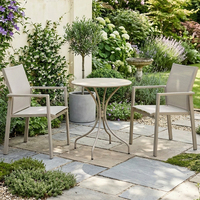Ensemble de table et chaises de salle à manger d'extérieur de haute qualité pour terrasse commerciale, bistrot, café, avec structure en carbone et aluminium